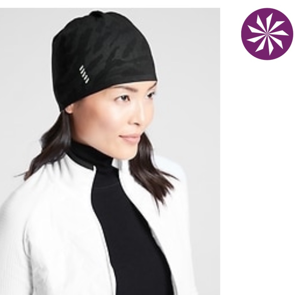 NWT Women’s Athleta Tempo camo beanie!  Onesize.